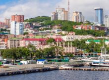 Около 4% жителей Владивостока планируют жениться в 2022 году