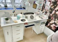 Как выбрать стол для маникюра